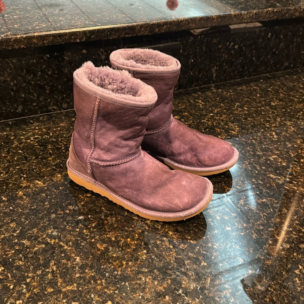 Purple velvet Ugg boots used size 6